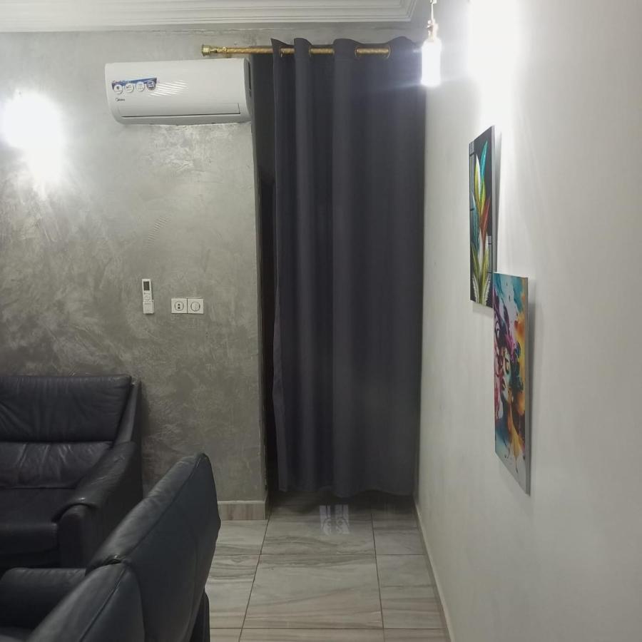 Residence 2K Studio Meuble-Chapelle Symbock-Gardien-Wifi-Location Vehicule ياوندي المظهر الخارجي الصورة